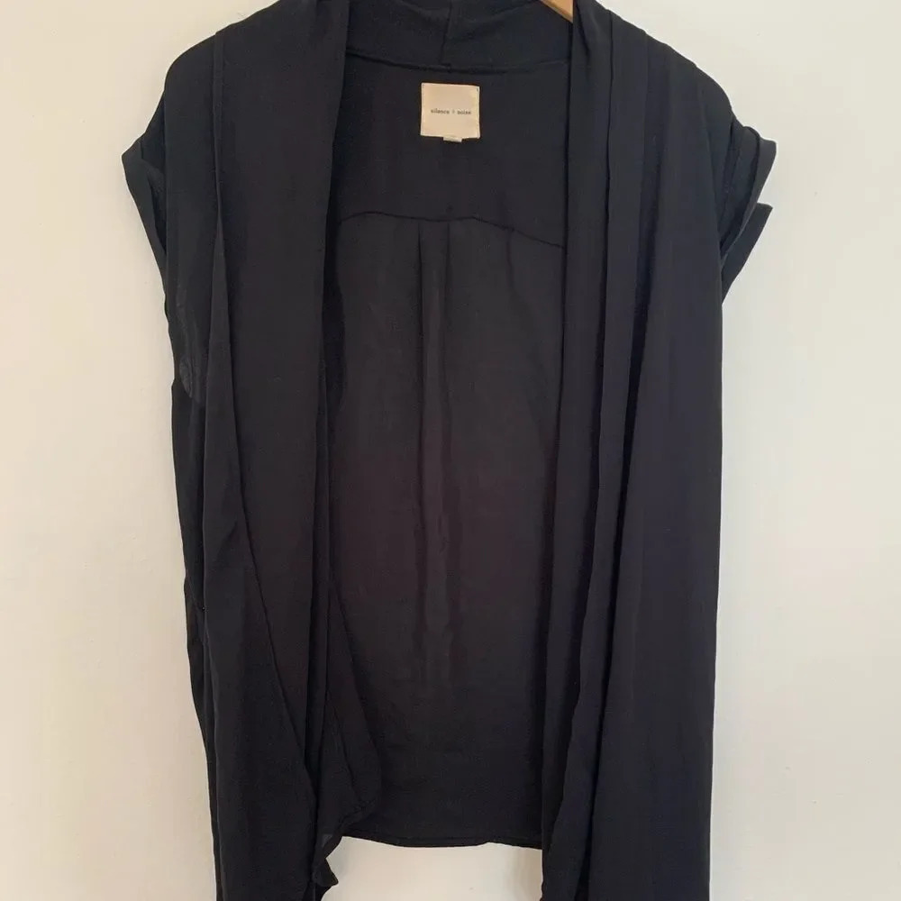 Silence & Noise tie front blouse black size XS